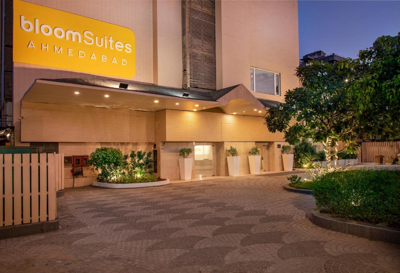 Bloomsuites L Ahmedabad Esterno foto